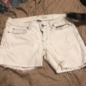 American Eagle cut off shorts.